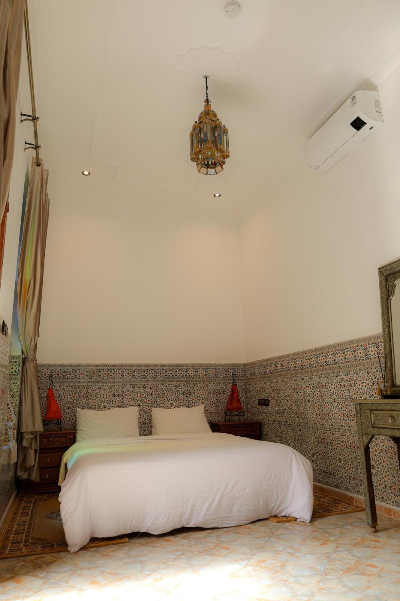 Riad Dar Al Fassia Ουζντά Δωμάτιο φωτογραφία